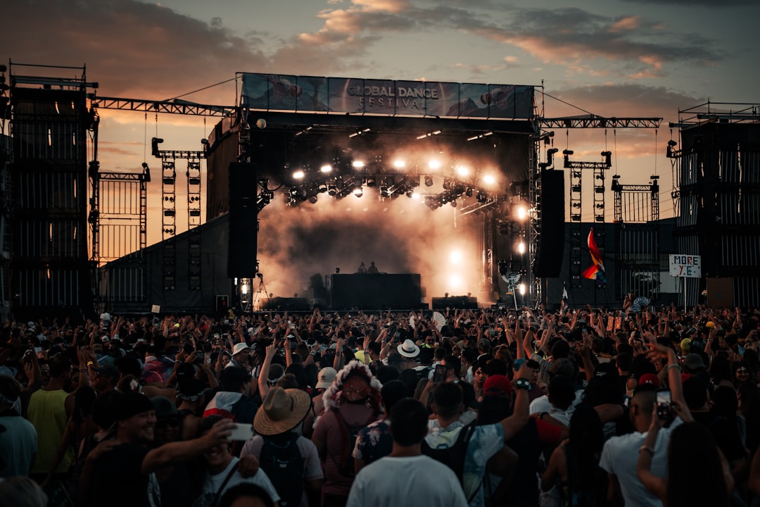 Co na siebie włożyć na festiwal muzyczny